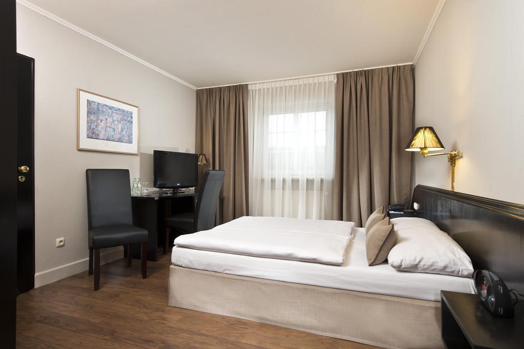 Hotel Munich North Neufahrn bei Freising Kamer foto