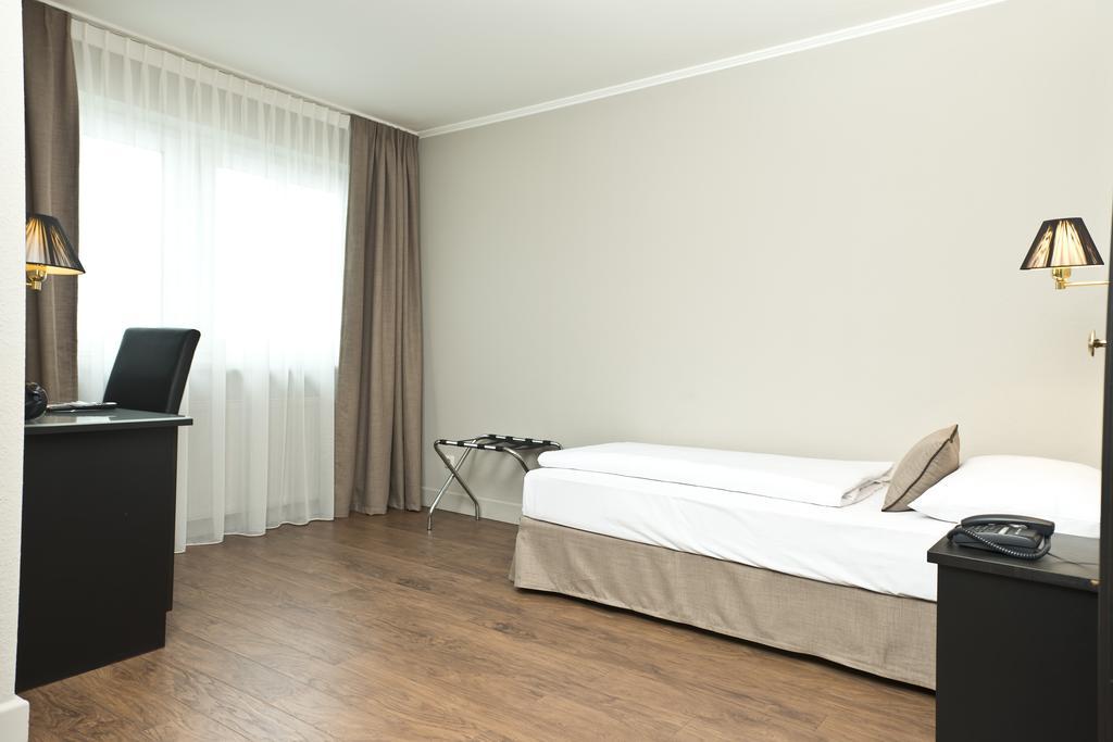 Hotel Munich North Neufahrn bei Freising Kamer foto
